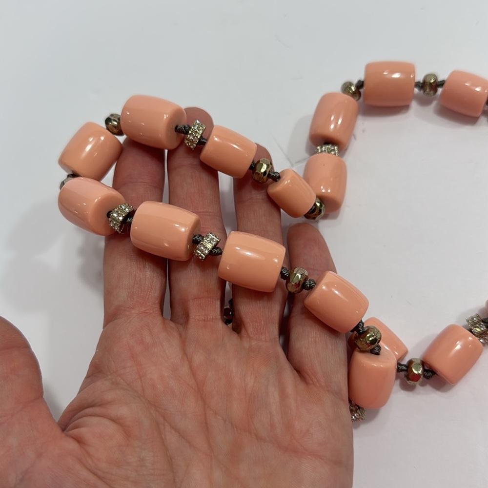 THE LIMITED VINTAGE BALLET PINK CHUNKY BEAD NECKLACE - Picture 6 of 6